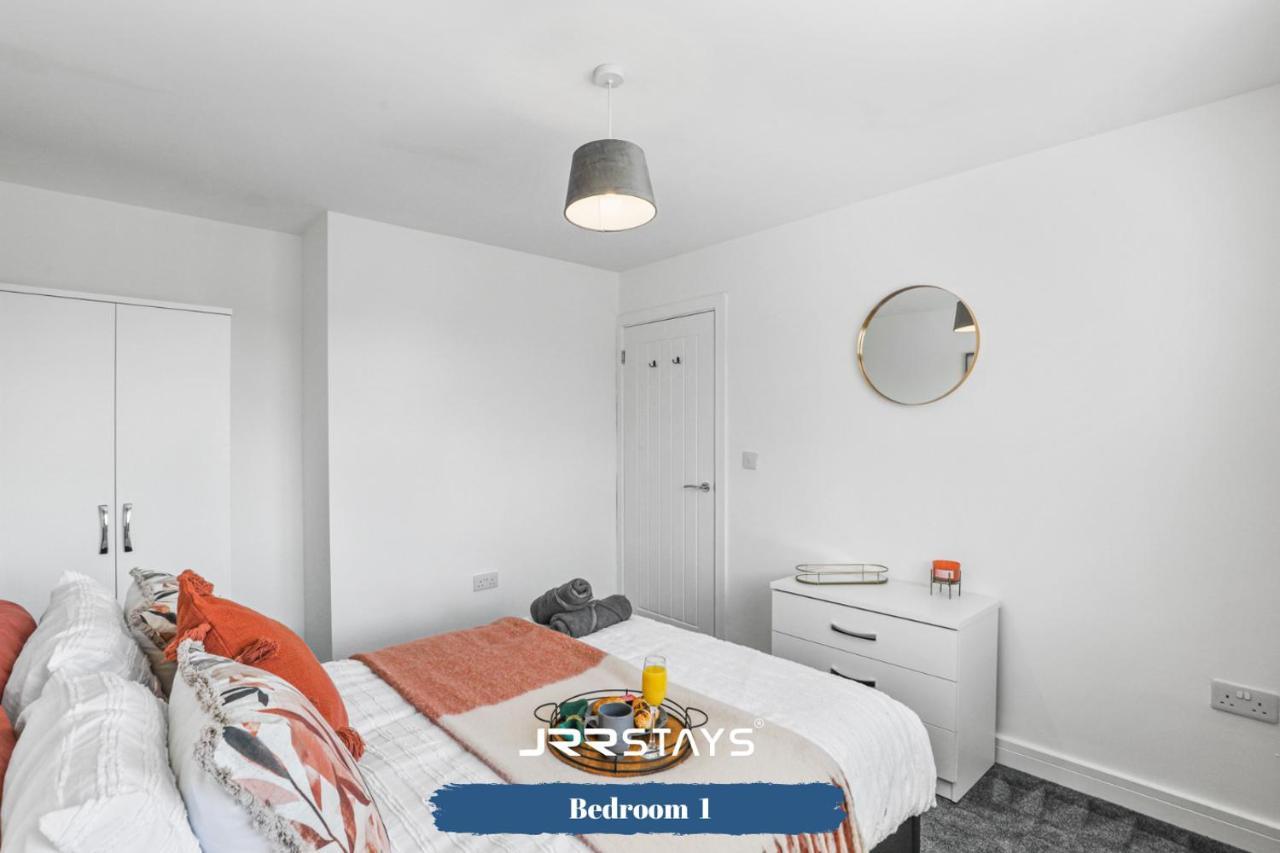 Wolverhampton - Amazing 3 Bedroom, Sleeps 6, Wi-Fi - Jrr Stays Zewnętrze zdjęcie