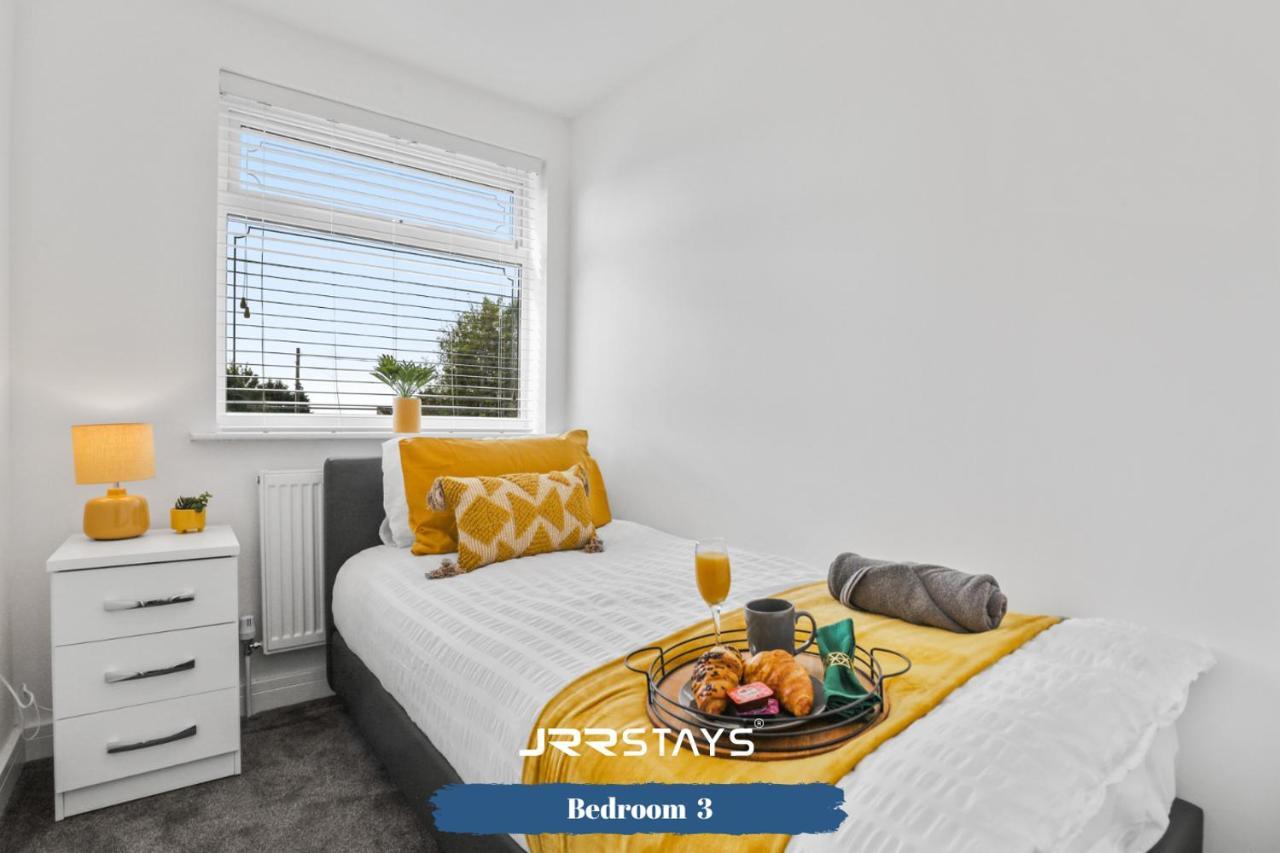 Wolverhampton - Amazing 3 Bedroom, Sleeps 6, Wi-Fi - Jrr Stays Zewnętrze zdjęcie