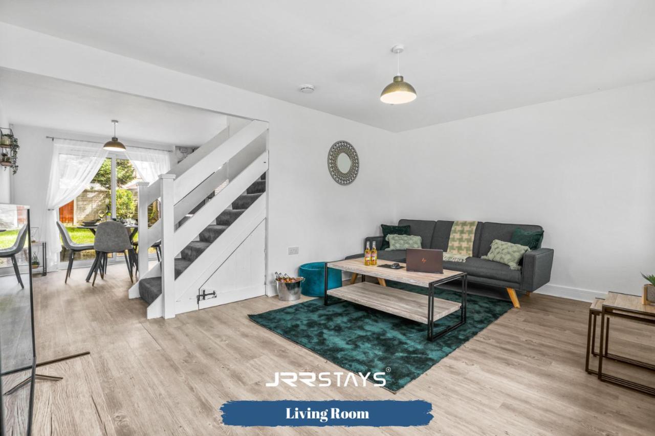 Wolverhampton - Amazing 3 Bedroom, Sleeps 6, Wi-Fi - Jrr Stays Zewnętrze zdjęcie