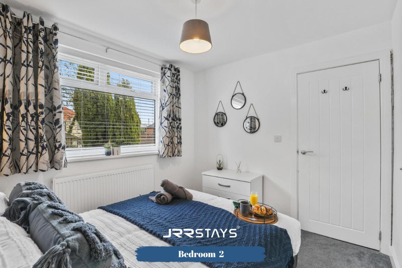 Wolverhampton - Amazing 3 Bedroom, Sleeps 6, Wi-Fi - Jrr Stays Zewnętrze zdjęcie